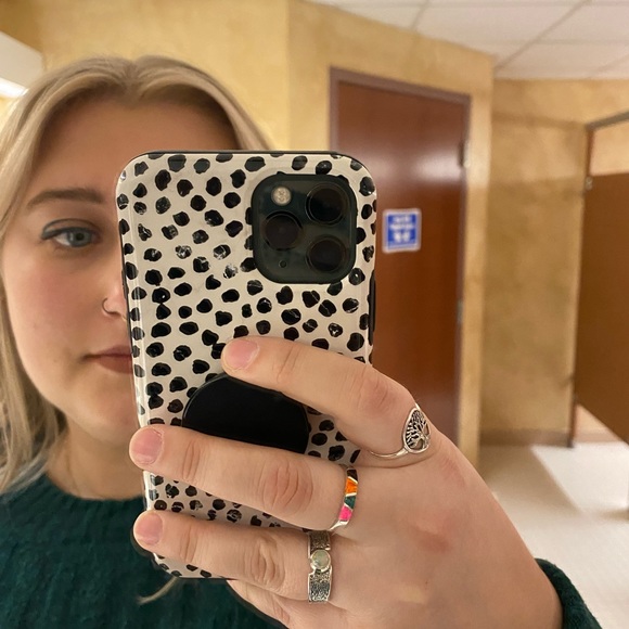 Meet your Posher, Cortnie - Picture 1 of 1